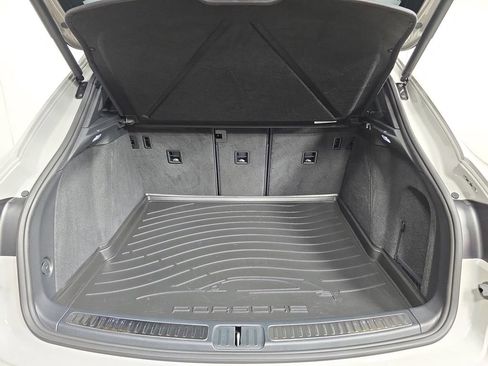 Certified 2026 Porsche Macan AWD/4WD image 25