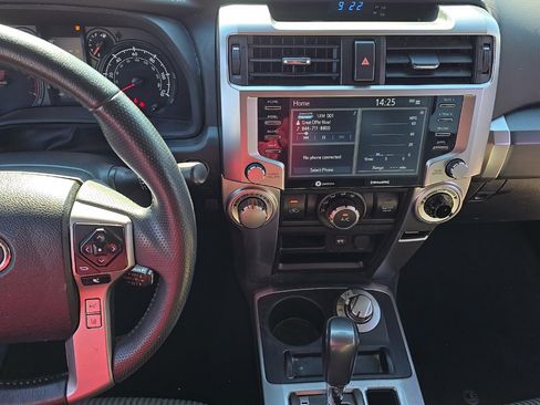 Used 2023 Toyota 4Runner SR5 AWD/4WD image 10