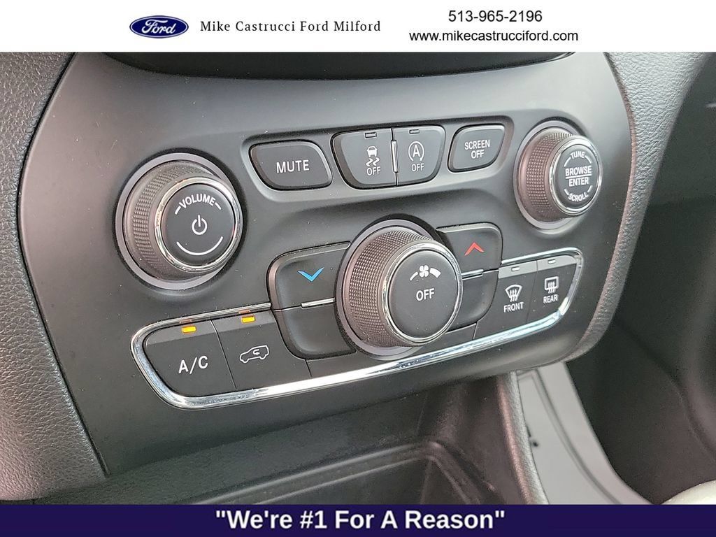Used 2021 Jeep Cherokee Latitude Lux AWD/4WD image 15