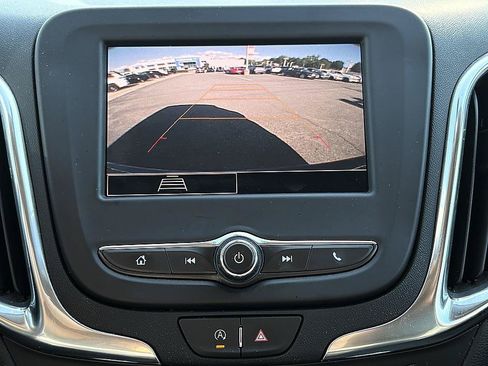 Used 2022 Chevrolet Equinox LT FWD image 23