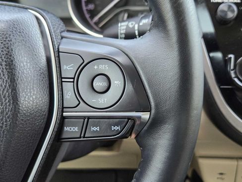 Used 2018 Toyota Camry XLE FWD image 27