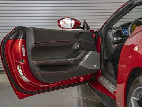 Certified 2023 Ferrari Portofino M image 28