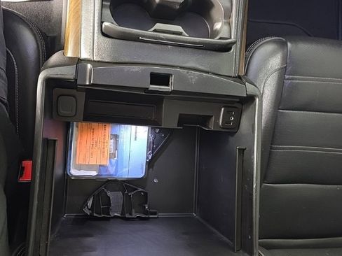 Used 2019 GMC Yukon Denali w/ Denali Ultimate Package image 24