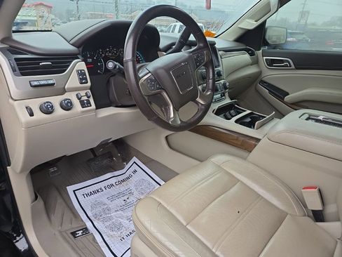 Used 2019 GMC Yukon XL Denali w/ Denali Ultimate Package image 16