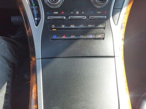 Used 2016 Lincoln MKX Reserve w/ Climate Package image 19