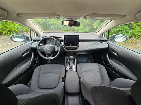 Used 2021 Toyota Corolla LE FWD image 18