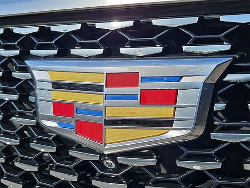 Used 2022 Cadillac Escalade Premium Luxury image 12