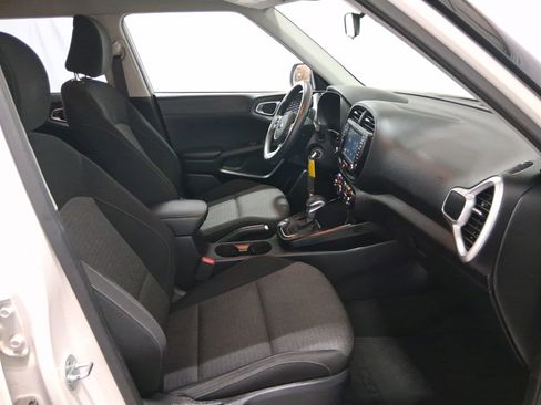 Used 2020 Kia Soul S FWD image 16