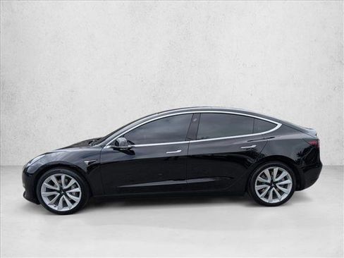 Used 2020 Tesla Model 3 Standard Range image 9