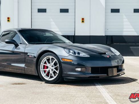 Used 2009 Chevrolet Corvette Z06 w/ Preferred Equipment Group RWD image 40
