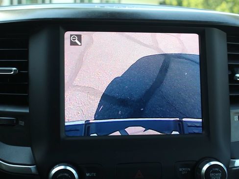 Used 2021 RAM 1500 Big Horn AWD/4WD image 32