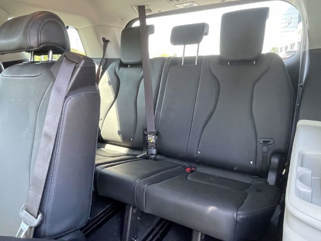 Certified 2022 Kia Carnival SX FWD image 9