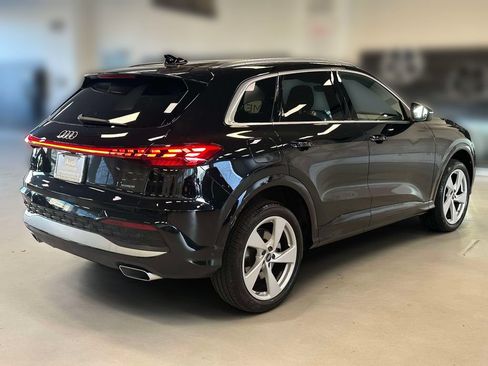 Used 2025 Audi Q5 Premium Plus w/ Premium Plus AWD/4WD image 4