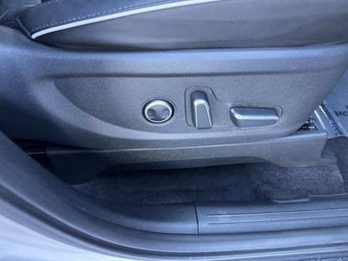 Used 2025 Hyundai Palisade SEL FWD image 19
