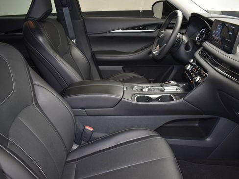 Certified 2025 INFINITI QX60 Pure image 27