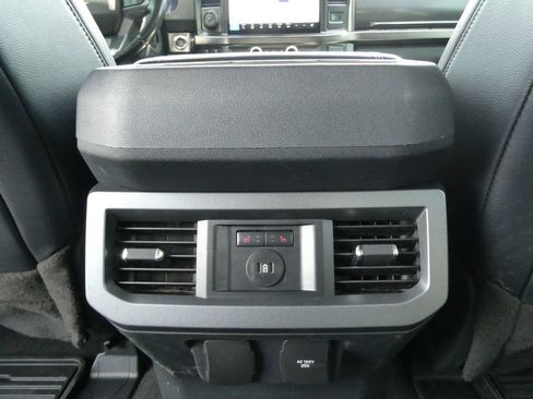 Used 2023 Ford F250 Lariat w/ Lariat Ultimate Package AWD/4WD image 22