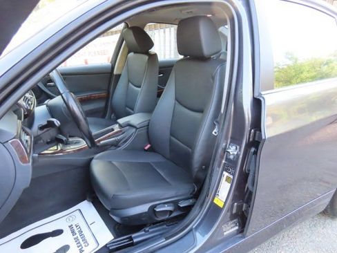 Used 2006 BMW 325i Sedan image 17