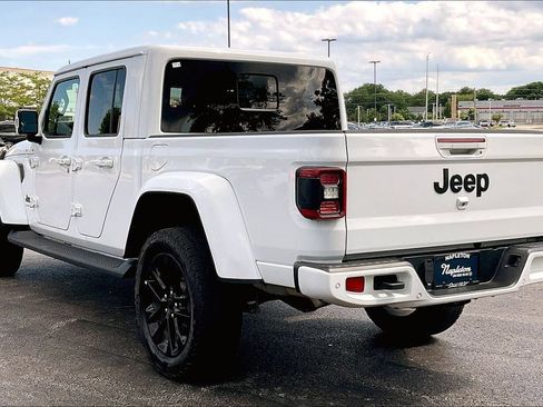 Used 2023 Jeep Gladiator Overland AWD/4WD image 13