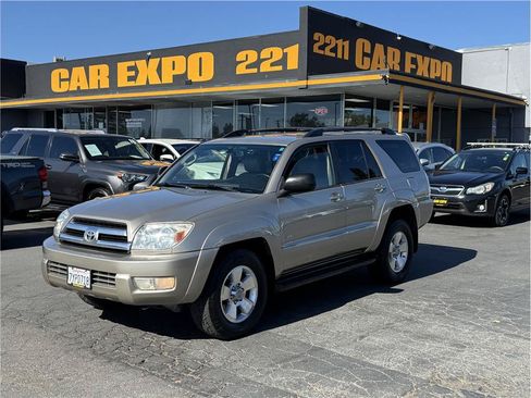 Used 2005 Toyota 4Runner SR5 RWD image 1