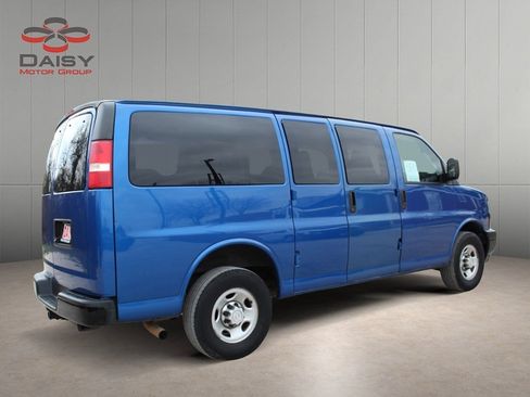 Used 2019 Chevrolet Express 3500 LS image 5