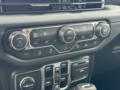 New 2026 Jeep Wrangler Sahara image 21