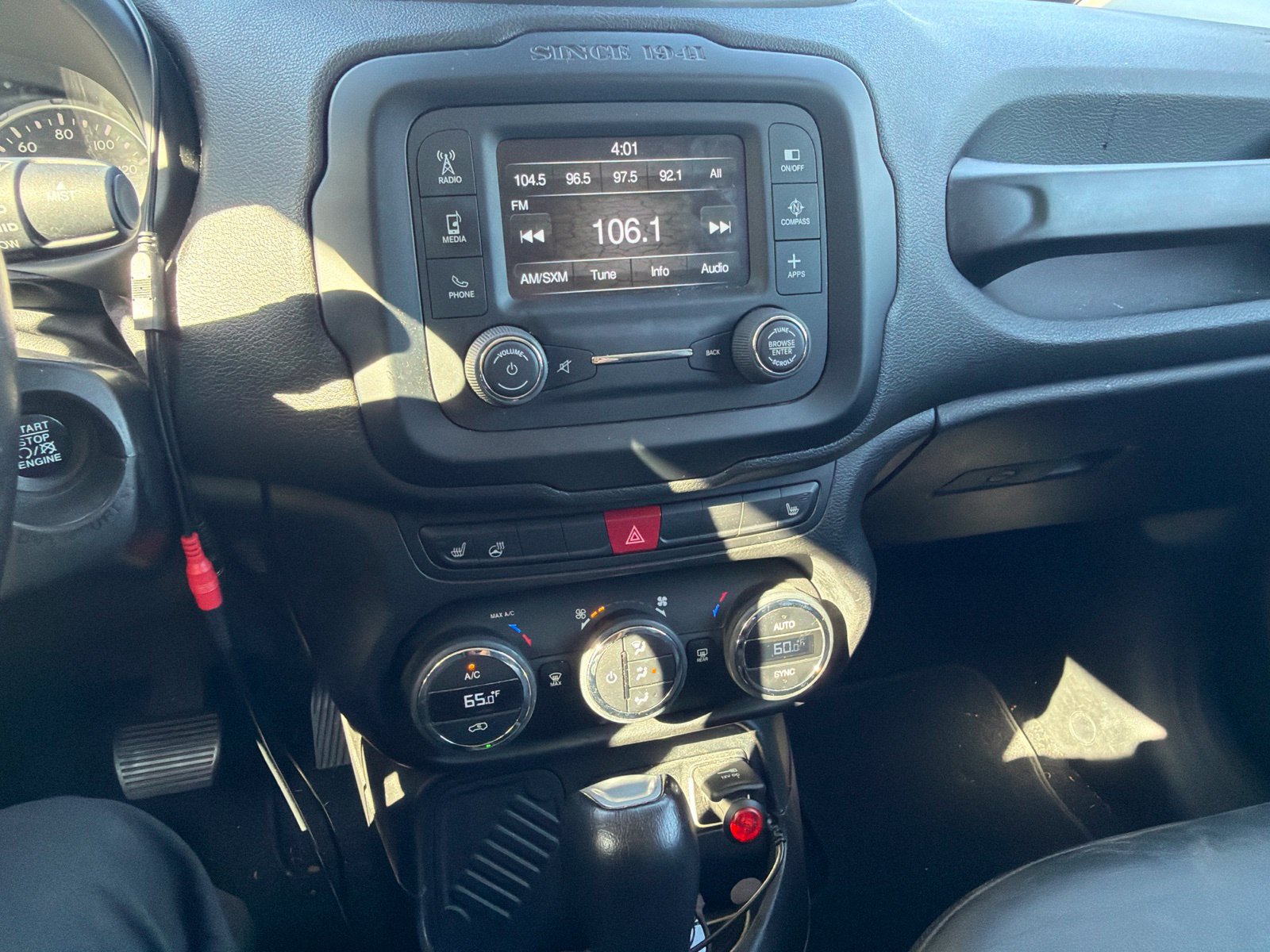 Used 2017 Jeep Renegade Limited FWD image 10