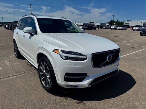 Used 2019 Volvo XC90 T6 Momentum w/ Protection Package Premier AWD/4WD image 3