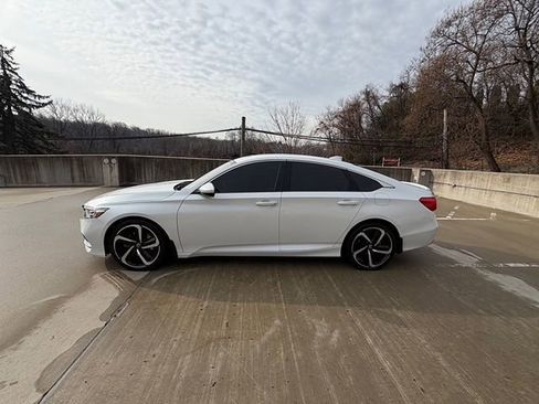 Used 2019 Honda Accord Sport image 8