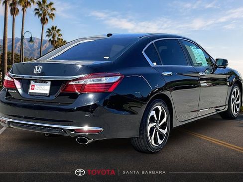 Used 2017 Honda Accord EX image 5