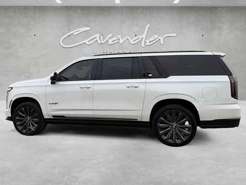 Certified 2025 Cadillac Escalade ESV V AWD/4WD image 14