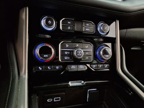 Used 2021 GMC Yukon Denali image 26