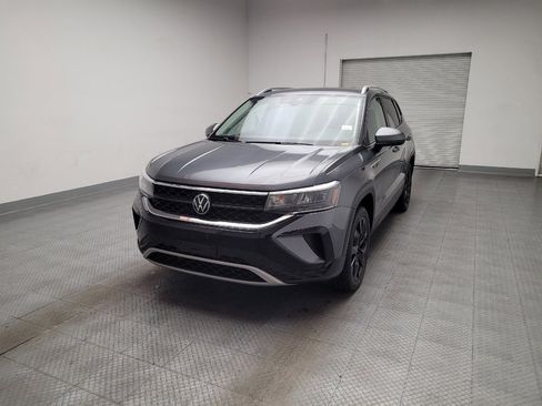 Used 2023 Volkswagen Taos SE w/ Black Wheel Package FWD image 15