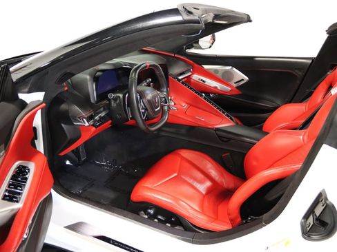 Used 2024 Chevrolet Corvette Stingray Premium Conv w/ Z51 Performance Package RWD image 39