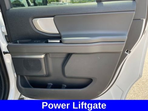 Used 2025 Ford Expedition Max Active AWD/4WD image 42