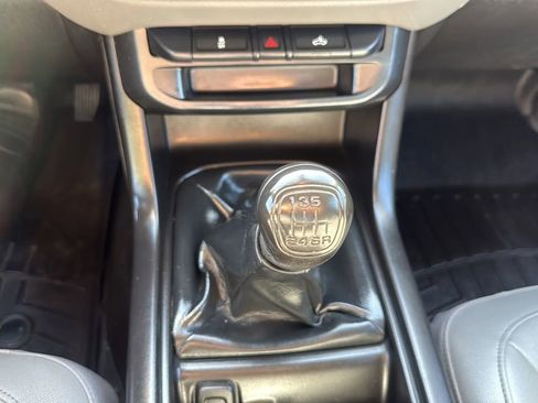 Used 2018 Chevrolet Colorado W/T image 14