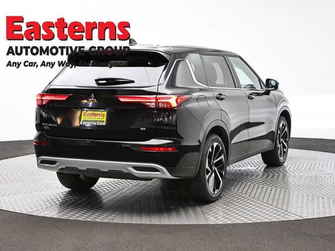 Used 2024 Mitsubishi Outlander SE AWD/4WD image 5