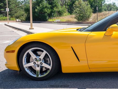 Used 2007 Chevrolet Corvette Coupe w/ Preferred Equipment Group RWD image 4