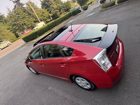Used 2011 Toyota Prius Four w/ Solar Roof Pkg FWD image 10