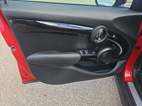 Used 2017 MINI Cooper S image 11