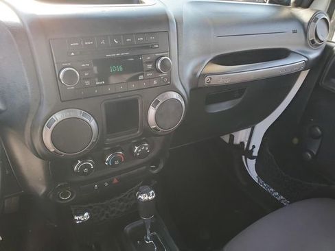 Used 2014 Jeep Wrangler Unlimited Sport w/ Connectivity Group image 21