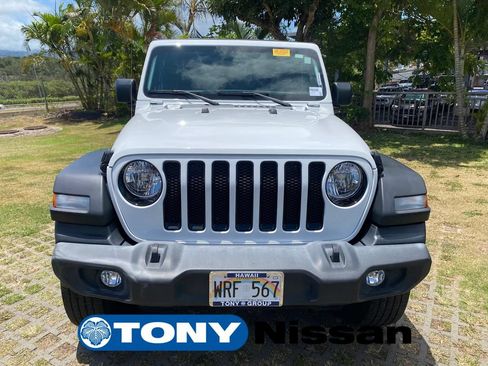 Used 2022 Jeep Wrangler Unlimited Sport AWD/4WD image 2