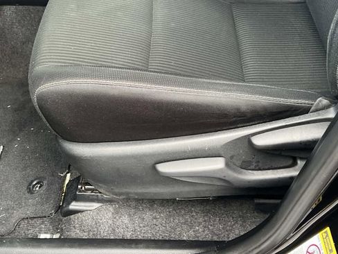 Used 2015 Toyota RAV4 XLE FWD image 18