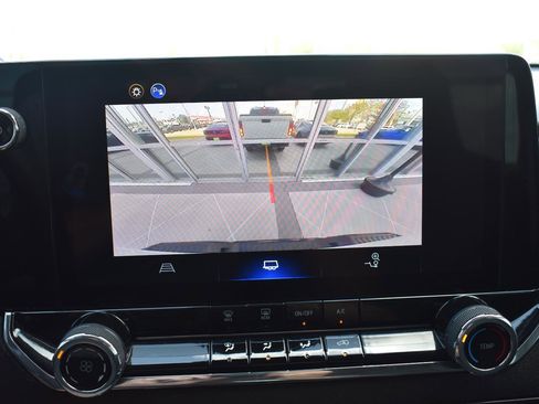 Used 2025 Chevrolet Colorado W/T RWD image 38