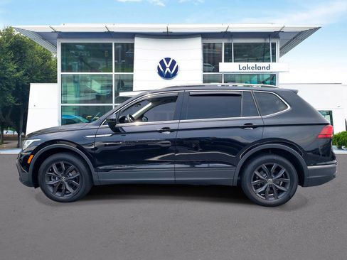 Used 2024 Volkswagen Tiguan SE FWD image 5