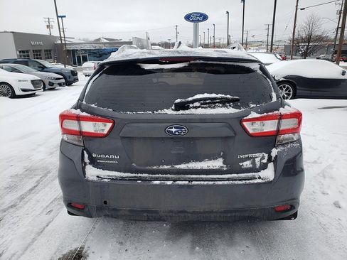 Used 2019 Subaru Impreza 2.0i Premium image 4