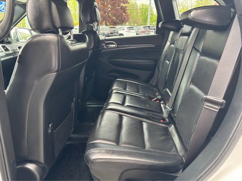 Used 2019 Jeep Grand Cherokee Limited w/ Luxury Group II AWD/4WD image 13
