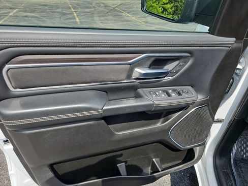Used 2025 RAM 1500 Laramie w/ Sport Appearance Package AWD/4WD image 19
