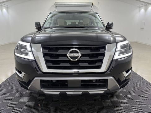 Used 2021 Nissan Armada SV image 2