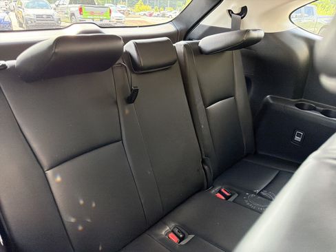 Used 2023 Toyota Highlander XLE FWD image 16