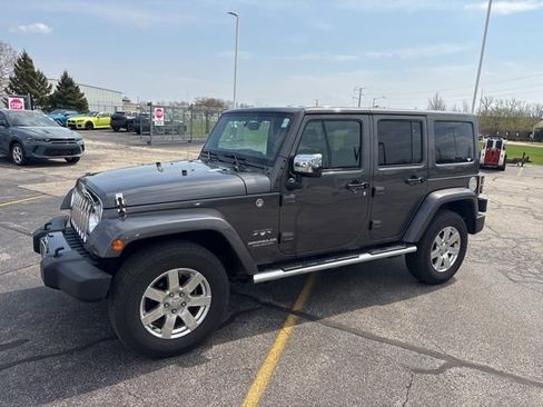 Used 2017 Jeep Wrangler Unlimited Sahara w/ Mopar Chrome Edition Group image 2